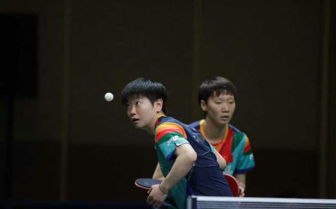 康宁汉姆在活塞12连胜期间，场均贡献30+10+5